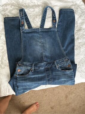 Signature by Levi Strauss Blue Denim overalls with Tan Leather Patch